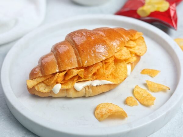 Croissant Cheese Oman Chips - Shahad Al Jazeera Bakery